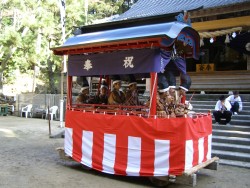 �f�A�_�Ђ̐_�y�E����