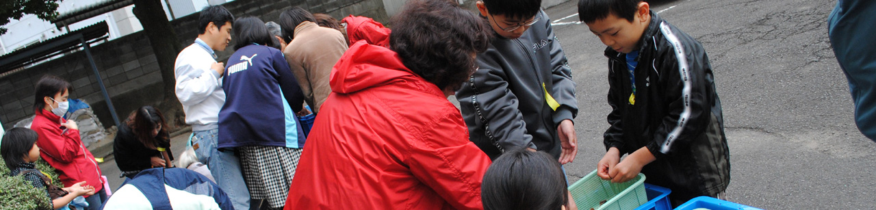 �y�j�̒��͓y���􂨂�!
�ڍ׃y�[�W��